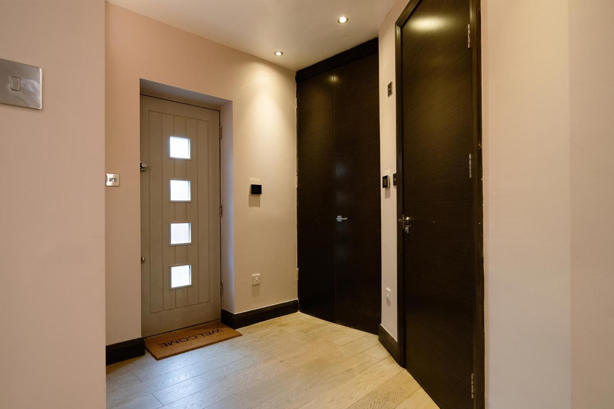 2bed House With Private Garden * Туикнем