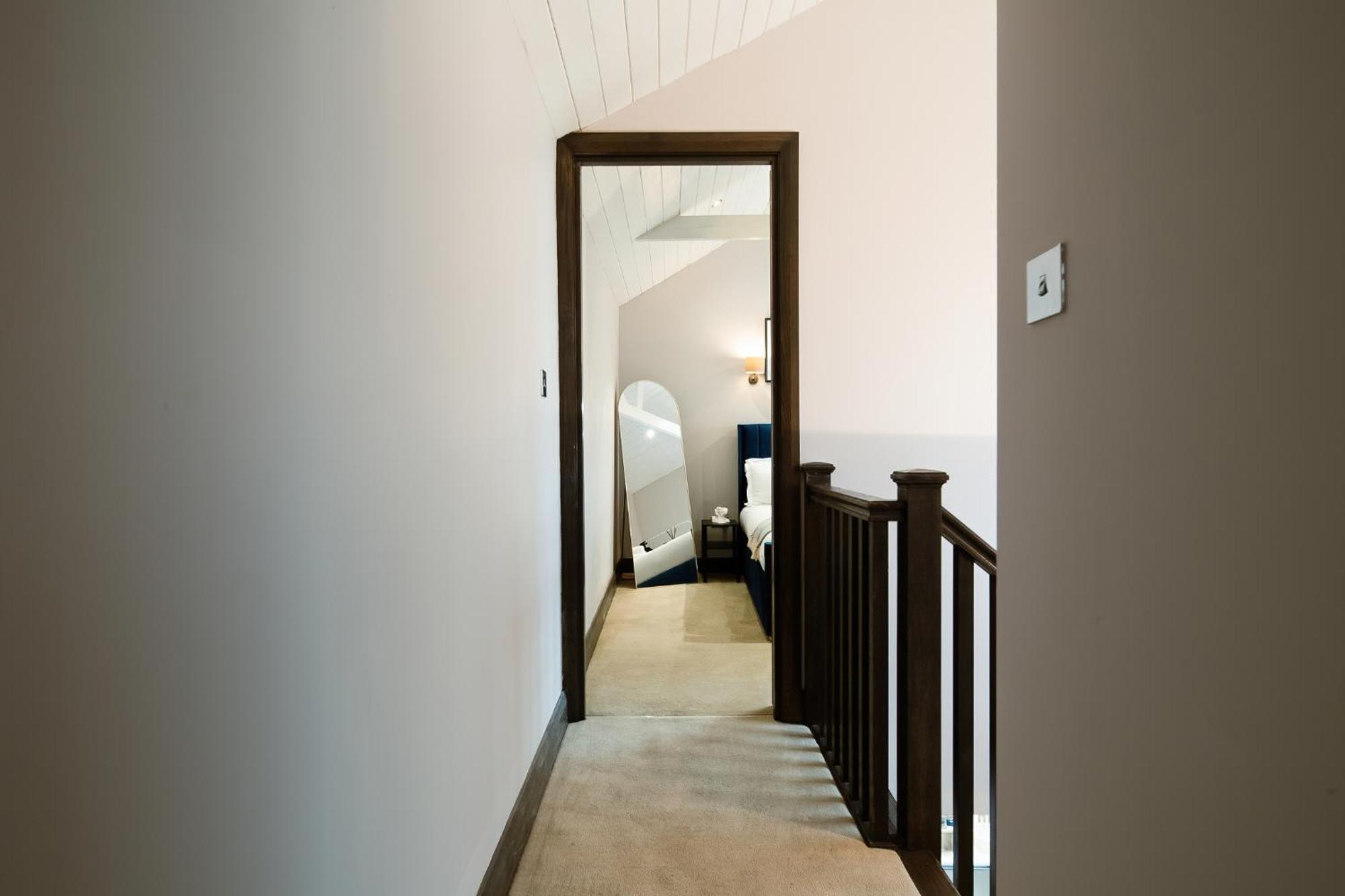 2bed House With Private Garden *