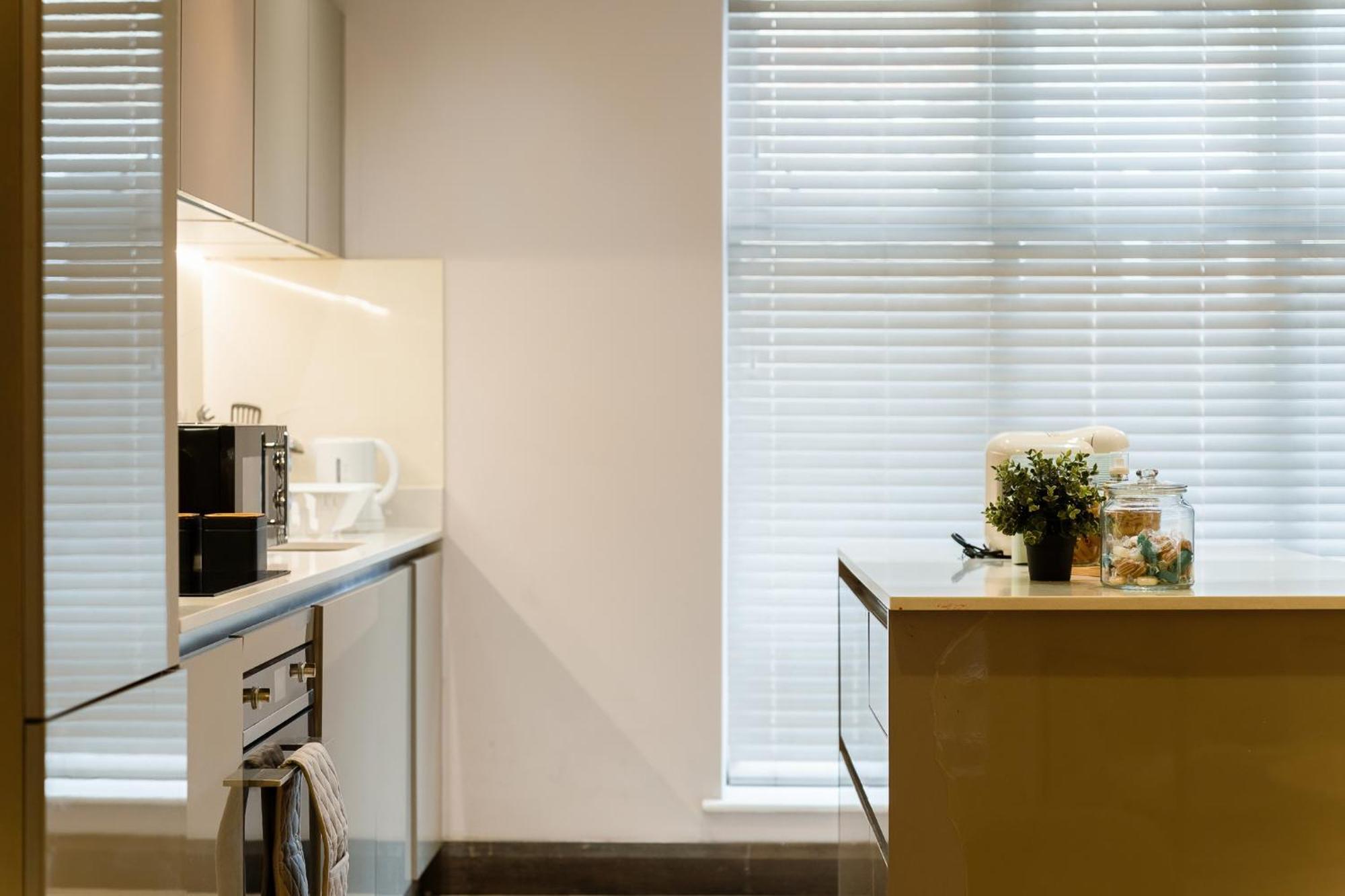 2bed House With Private Garden Twickenham