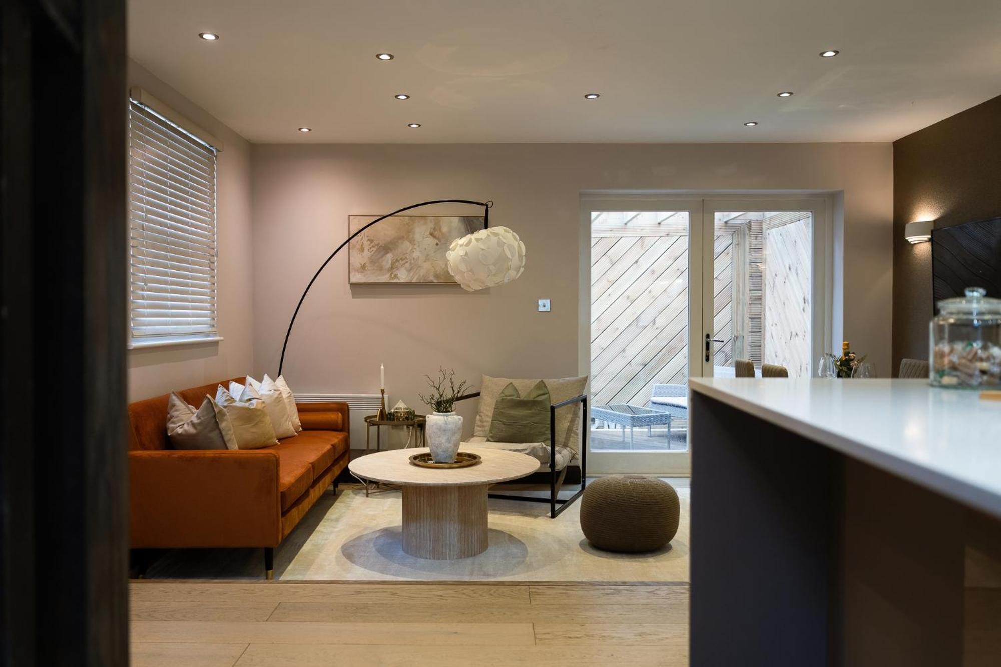 2bed House With Private Garden *