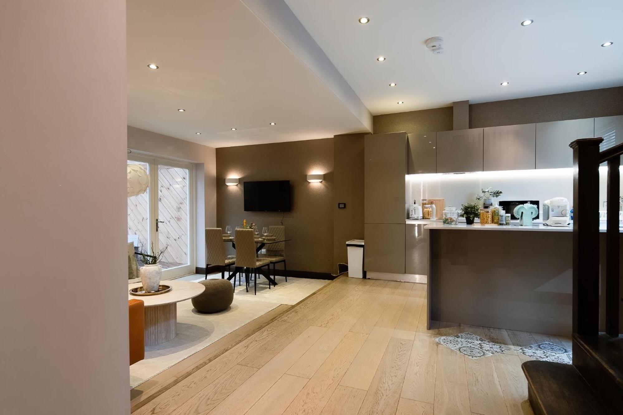 2bed House With Private Garden Twickenham